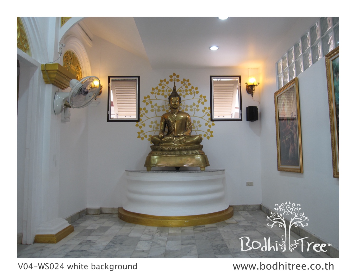 วอลเปเปอร์ใบโพธิ์ทองหลังพระประธานในอุโบสถ